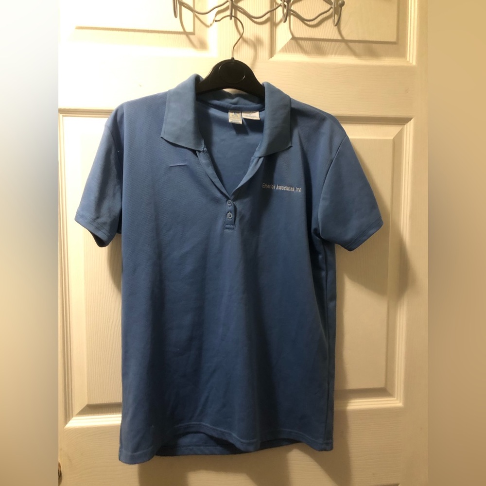 Blue Pointe Women’s Large golf shirt